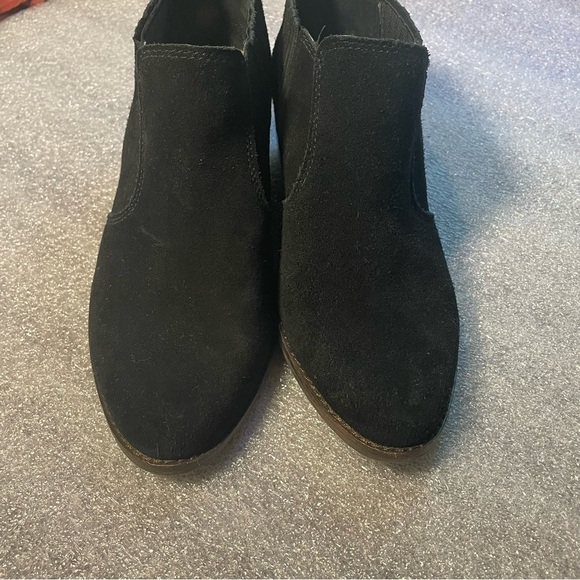 Lucky Brand Womans LP Folley Booties Size 7.5 38 Black Suede Leather Pull on - Picture 4 of 11